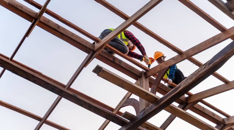 Professional gutter cleaning services in Owensville, OH